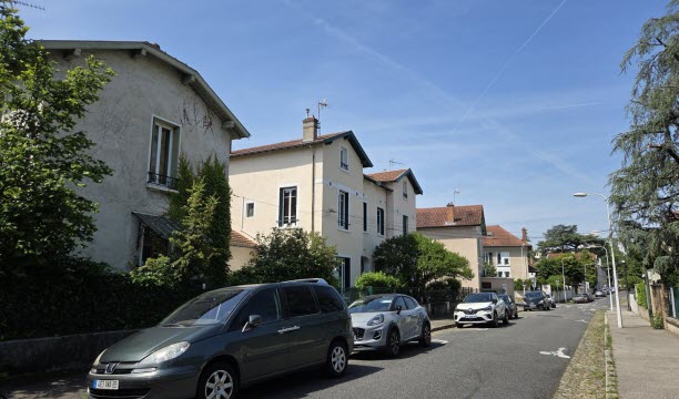 La rue Claude-Farrère compte parmi les plus cossues de Montchat.   Photo Nicolas Forquet