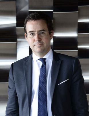 Nomination et prise de fonction de M. Laurent HOTTIAUX, nouveau préfet des (…)