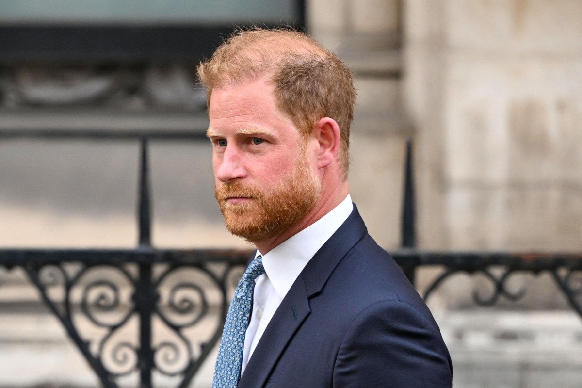 Charles III face au cancer : avec ses propos choc, le prince Harry pourrait finir en prison !