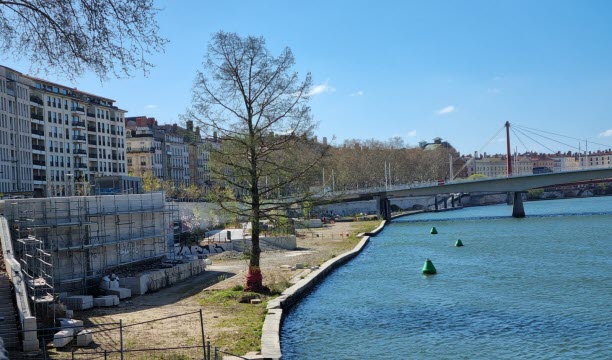 Les Terrasses de la Presqu’île sont en travaux depuis plusieurs années sur le bas du quai Saint-Antoine.   Photo Christelle Lalanne