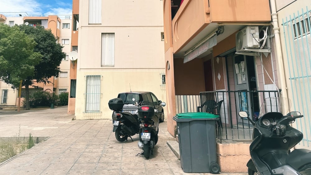 "Mon grand frère est mort dans mes bras"
