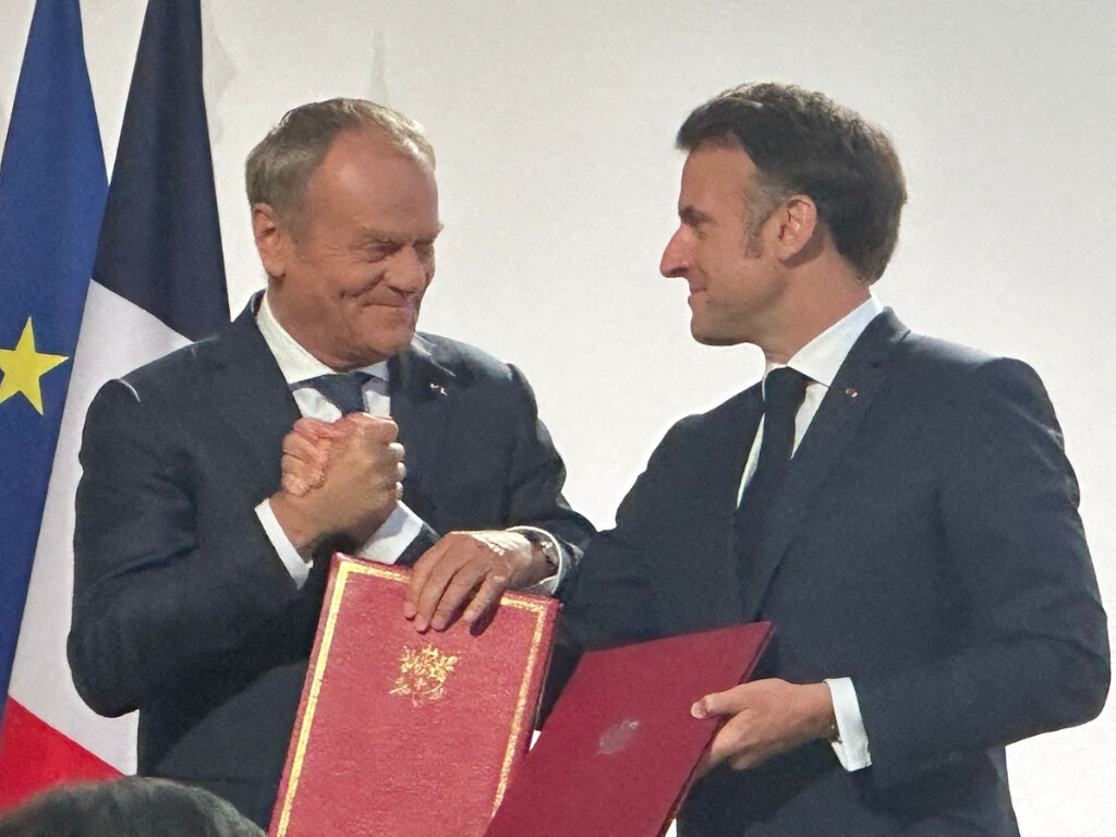 le traité de coopération entre la France et la Pologne a été signé