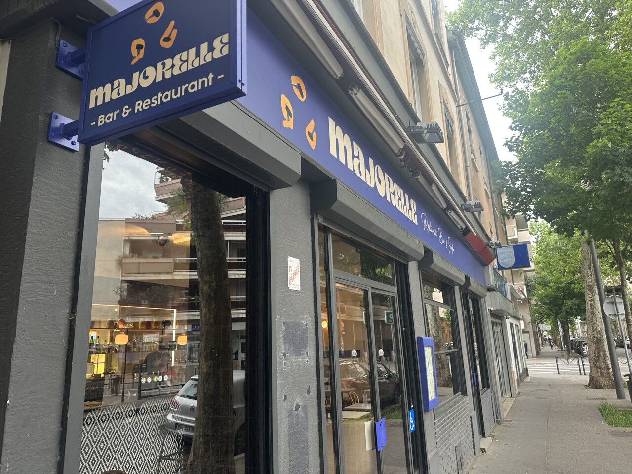 Lyon. Ce restaurant spécial, avec une grande terrasse cachée, ouvre dans ce quartier
