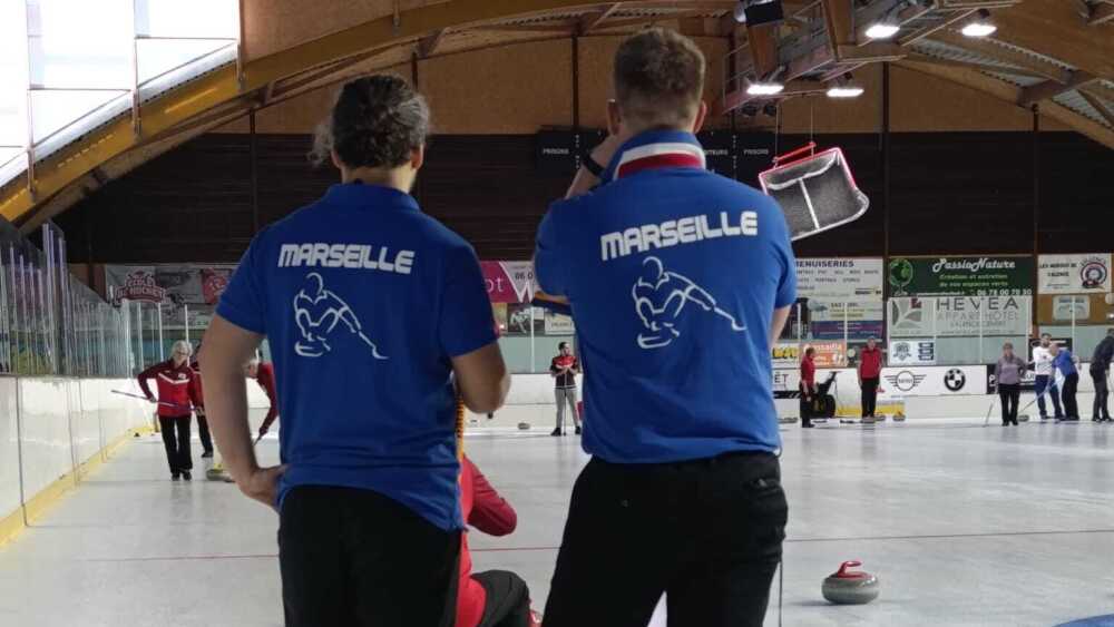 Le curling prend ses quartiers à Marseille
