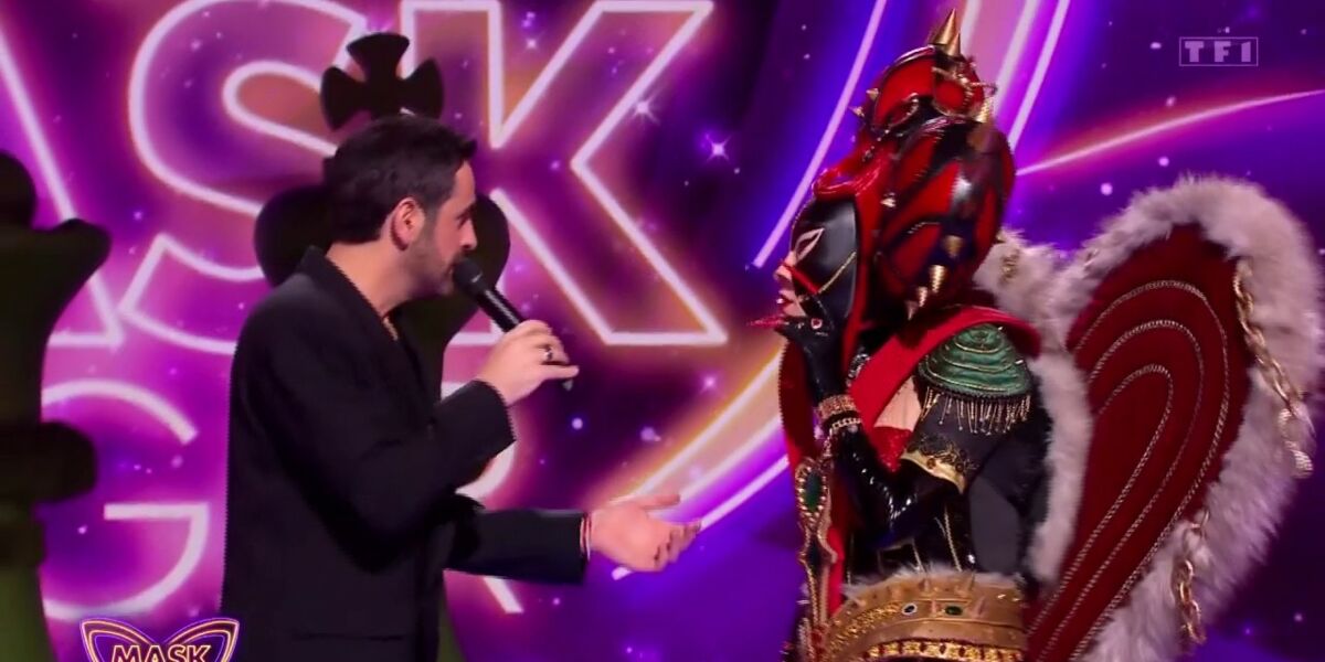pour quelle raison l'équipe est-elle intervenue après la performance de la Dame de coeur ?