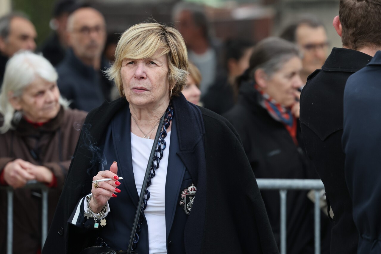 accusée d'avoir fait chanter Karine Le Marchand, la papesse de la presse people va devoir s'expliquer