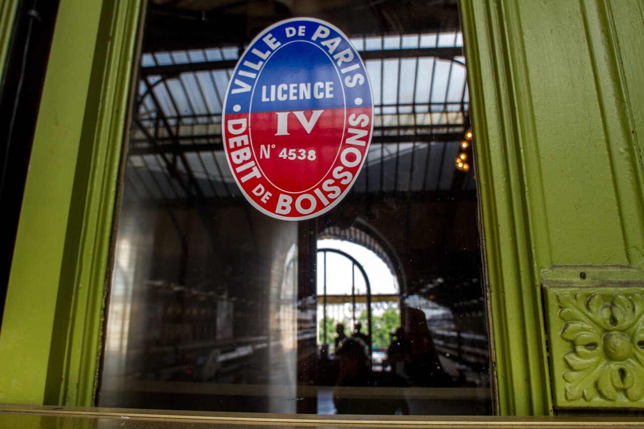 aucune tolérance pour le restaurateur qui voulait transférer sa licence IV sur les Champs-Élysées