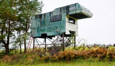 Jan Holkup: 16 ans à photographier les miradors de chasse les plus insolites d’Europe Centrale