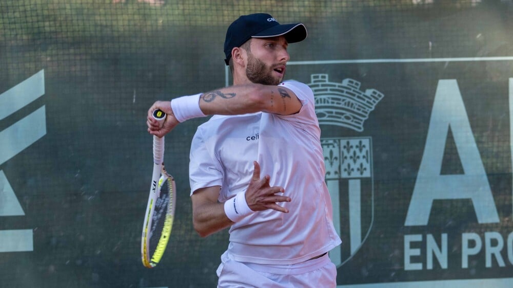 Corentin Moutet menacé par un joueur russe au tournoi de tennis d'Aix