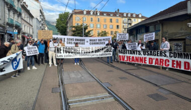 commerçants et habitants en colère bloquent le tramway 30 minutes