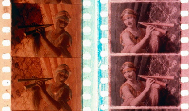 Négatif et positif d'un film à réseau Dufay encore bichrome à cette date, estimée à 1913.