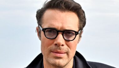 Nicolas Bedos pris pour cible : hors d’elle, sa compagne Pauline Desmonts fait une mise au clair