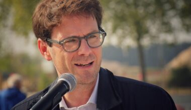 Congrès du PS. Le maire de Rouen Nicolas Mayer-Rossignol fait vaciller Olivier Faure