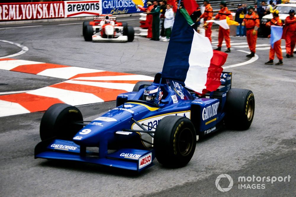 Même si cela est de moins en moins vrai, le GP de Monaco offre parfois de vraies surprises, comme en 1996.