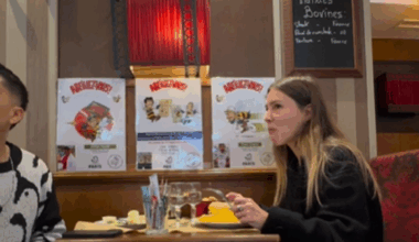 Après avoir dézingué "les pires restaurants de Paris", ces influenceurs veulent soutenir "les plus vides"