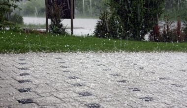 Plusieurs personnes foudroyées, violente grêle, superbolt… les impressionnants dégâts des orages ce mercredi