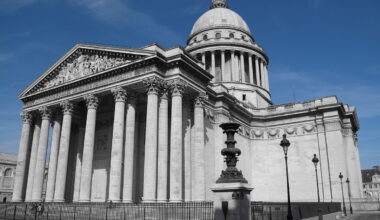 une "pression liée à son orientation sexuelle" évoquée