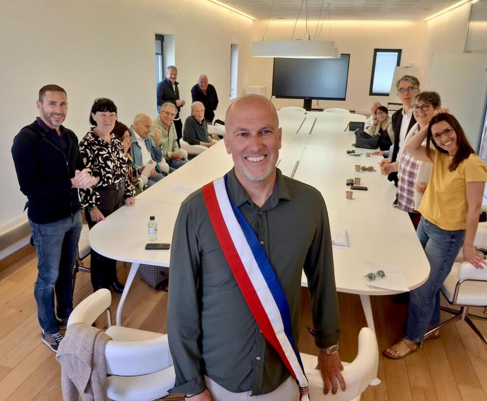 Paul Bozzi, frère de Valérie Bozzi, élu maire de à Grosseto-Prugna après la démission de sa sœur