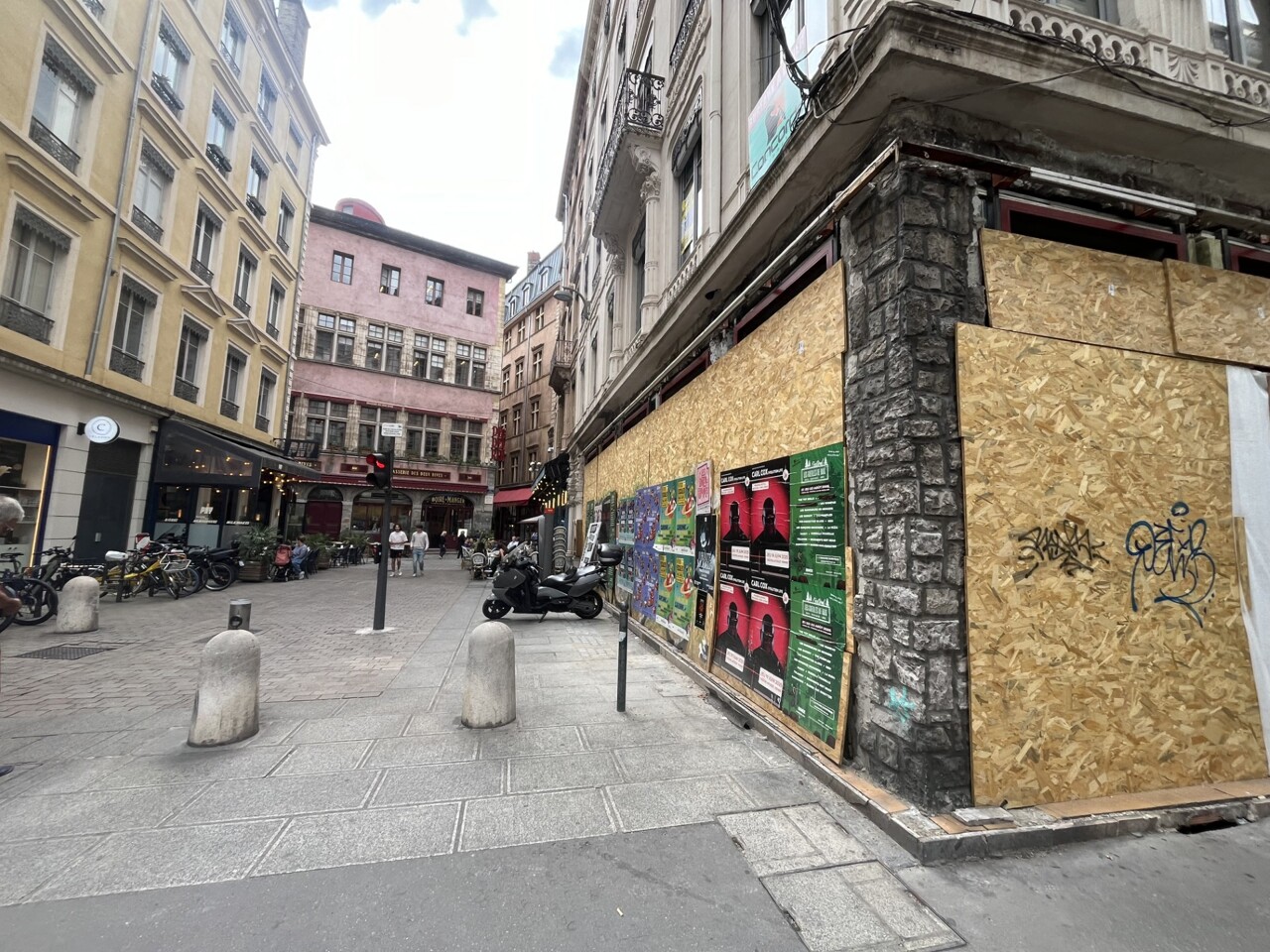 ce bistrot va remplacer l'ancienne pharmacie du centre avec un concept festif le dimanche