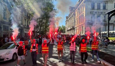 plus de 1000 personnes à Saint-Etienne, 500 à Roanne et 200 au Puy-en-Velay selon nos estimations
