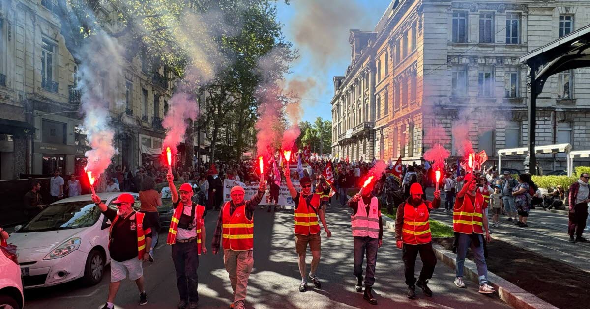 plus de 1000 personnes à Saint-Etienne, 500 à Roanne et 200 au Puy-en-Velay selon nos estimations