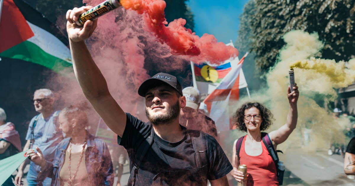 plusieurs milliers de manifestants pour une « convergence des luttes »
