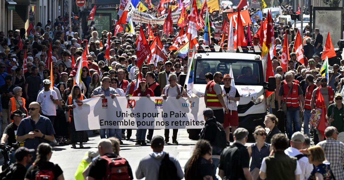 2 200 personnes dans les rues