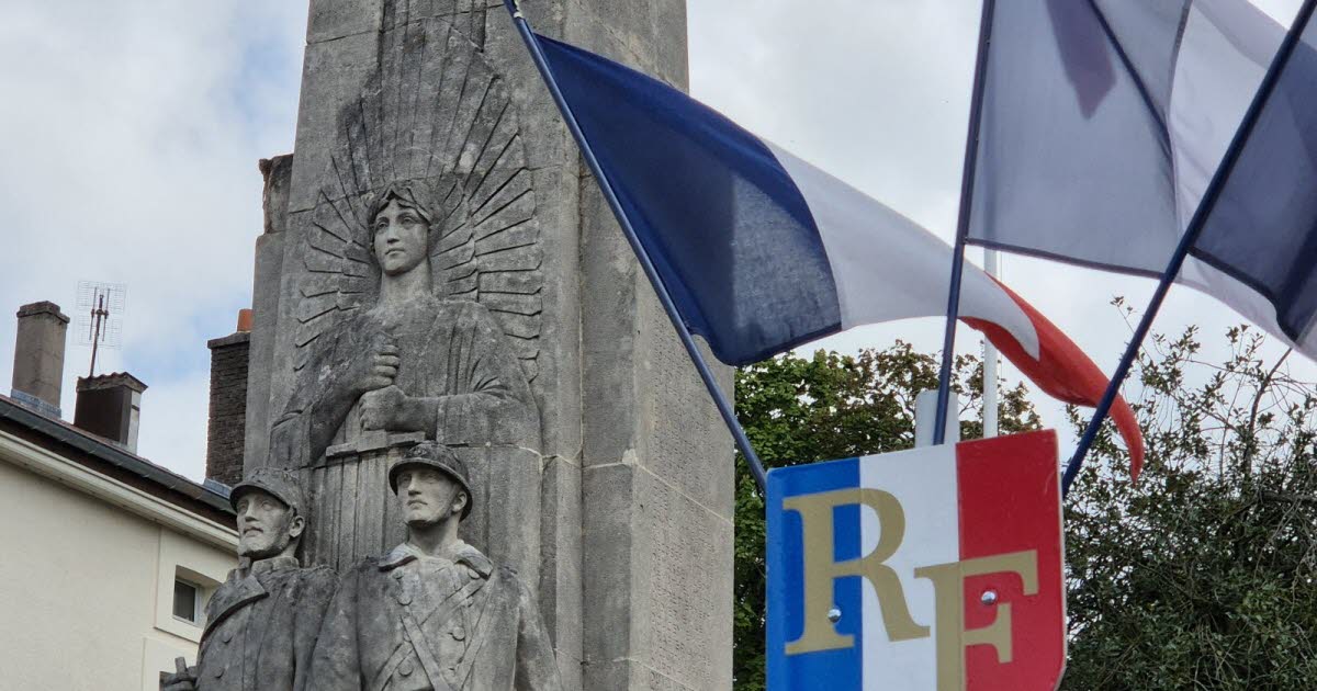 saviez-vous que le monument aux morts de la Grande Guerre aurait pu être implanté place Carrière ?
