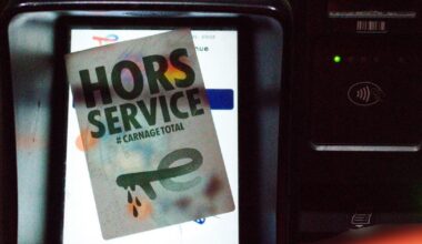 des militants d’Extinction rébellion « désarment » des stations-service TotalEnergies