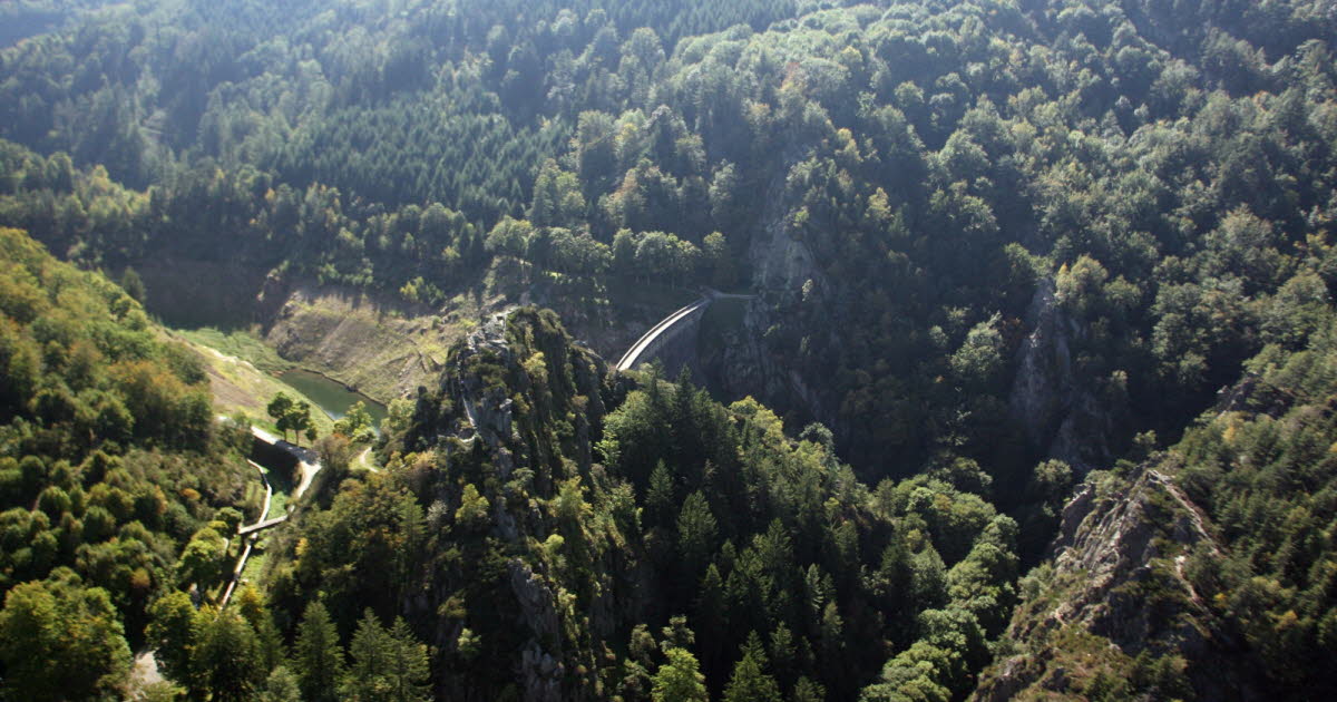 Saint-Étienne. Un grimpeur de 24 ans fait une chute de cinq mètres de haut