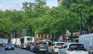 pagaille, casse-tête et retards pour descendre de la Croix-Rousse en voiture