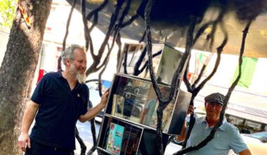 Nancy. Un arbre à livres sculpté dans l’acier aux Trois Maisons