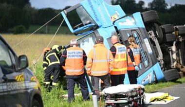 Ain. Un poids lourd se renverse sur le bas-côté à Saint-Etienne-sur-Chalaronne