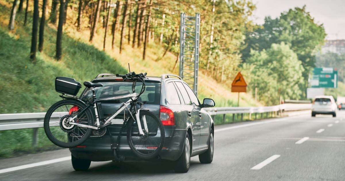 Automobile. Dépendants de la voiture, les Français utilisent de plus en plus le vélo et la trottinette
