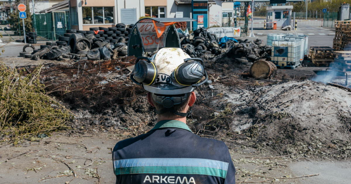 l’usine entière bloquée par les salariés