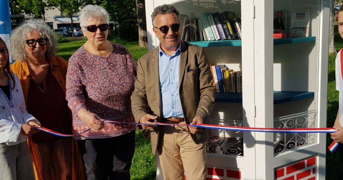 Roanne. Inauguration de la huitième boîte à livres