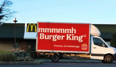 Loire. Pour annoncer son arrivée à Firminy, Burger King s'invite chez... McDo