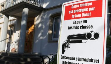 Strasbourg. Le bon dieu et un fusil pour protéger le presbytère !