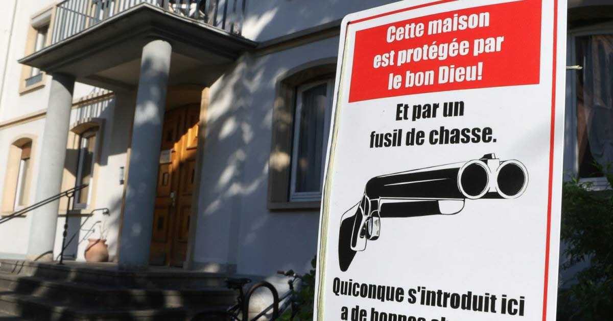 Strasbourg. Le bon dieu et un fusil pour protéger le presbytère !