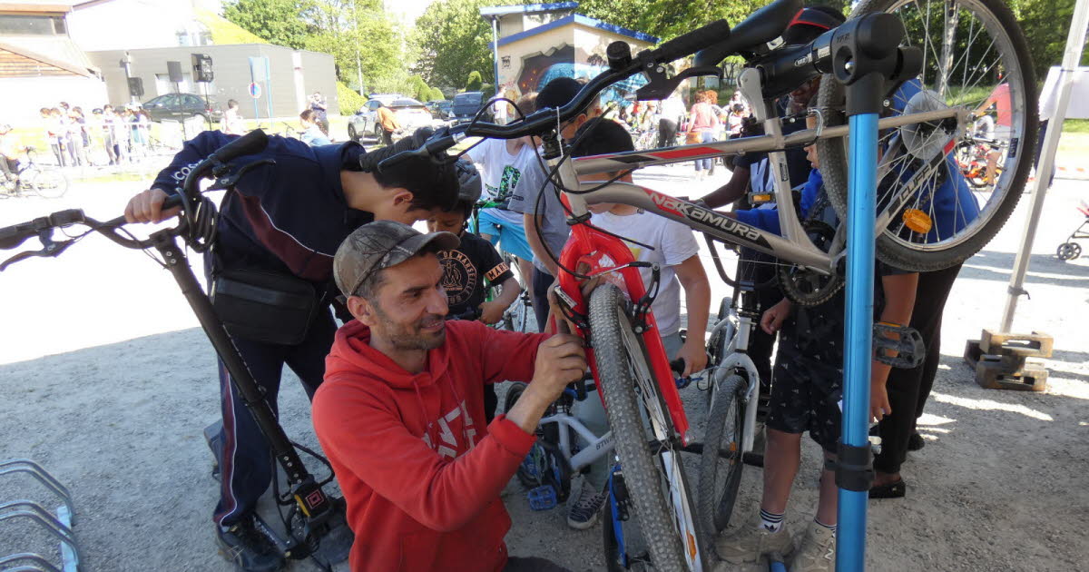 Le Pont-de-Claix. Grand rassemblement pour la Fête du vélo