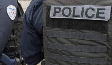Saint-Etienne. Sous l’emprise de l’alcool, ils tentent de voler une veste à Steel et agressent les vigiles