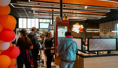ils se sont précipités à l'ouverture du nouveau Burger King