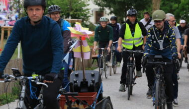plus de 300 cyclistes ont manifesté pour plus de place et de sécurité