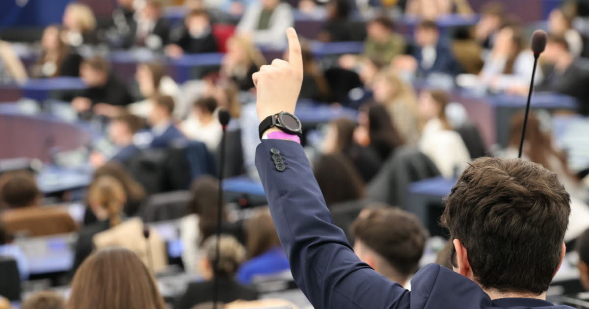 quand les jeunes venus de toute l’Europe débattent comme des eurodéputés
