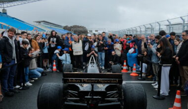 Nostalgie. 40 ans après la première victoire d’Ayrton Senna, Lotus prend toujours soin de sa F1