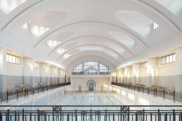 Retrouvez la piscine Saint-Georges complètement rénovée et remise à neuf en juillet 2030. (© Studio Alma)
