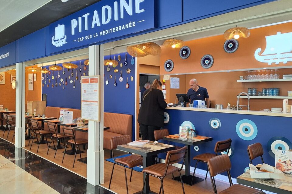 La décoration du restaurant est typiquement méditerranéenne. 