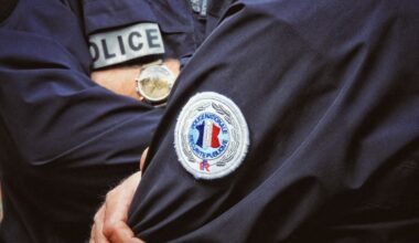un cortège de mariage arrêté par la police, des "cadeaux" interdits découverts dans une des voitures