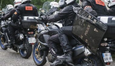 Un policier coupable de violence, risque de fermetures de crèches... L'info à midi en Île-de-France