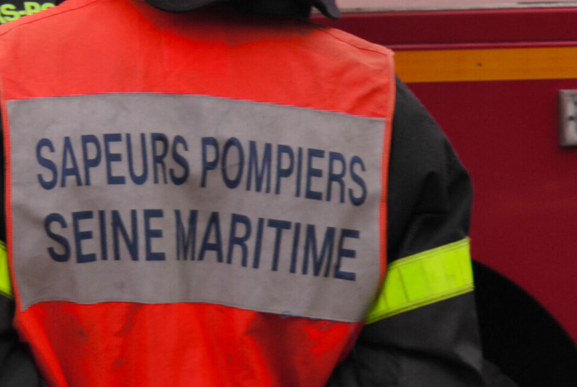 Près de Rouen, une supérette entièrement détruite dans un incendie